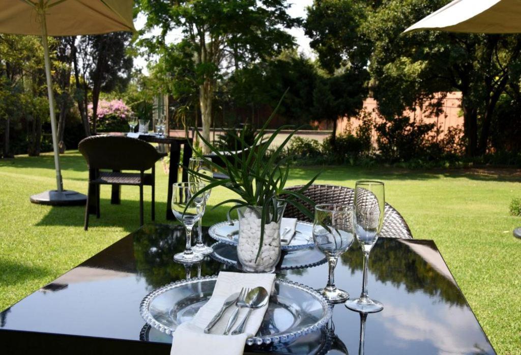 Lourie Lodge Sandton Exterior foto